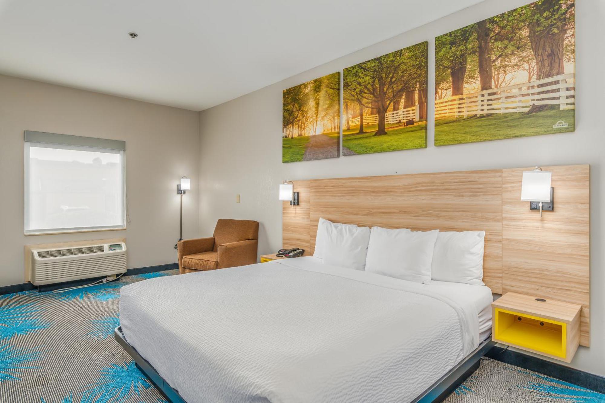 Days Inn & Suites By Wyndham Prattville-Montgomery Esterno foto